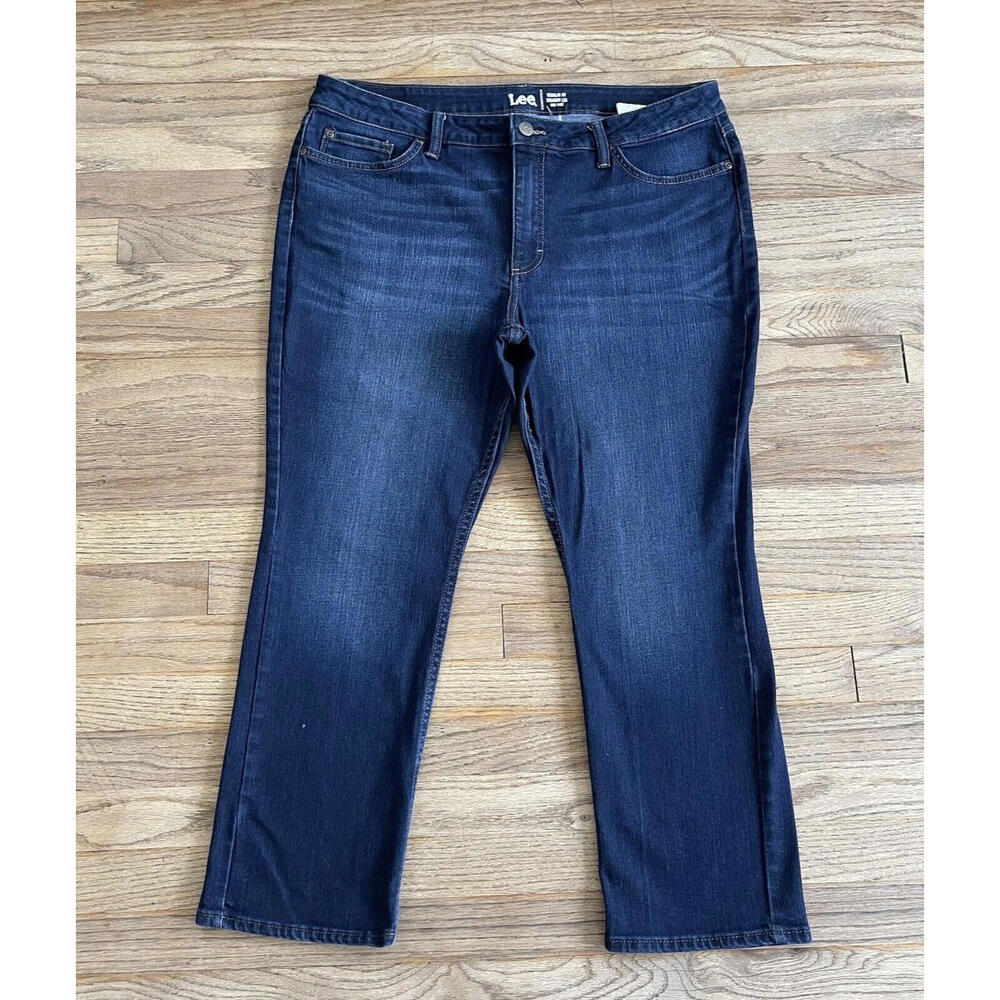 Lee Jeans Regular Fit Straight Leg Mid Rise Size  Petite Short 18 P